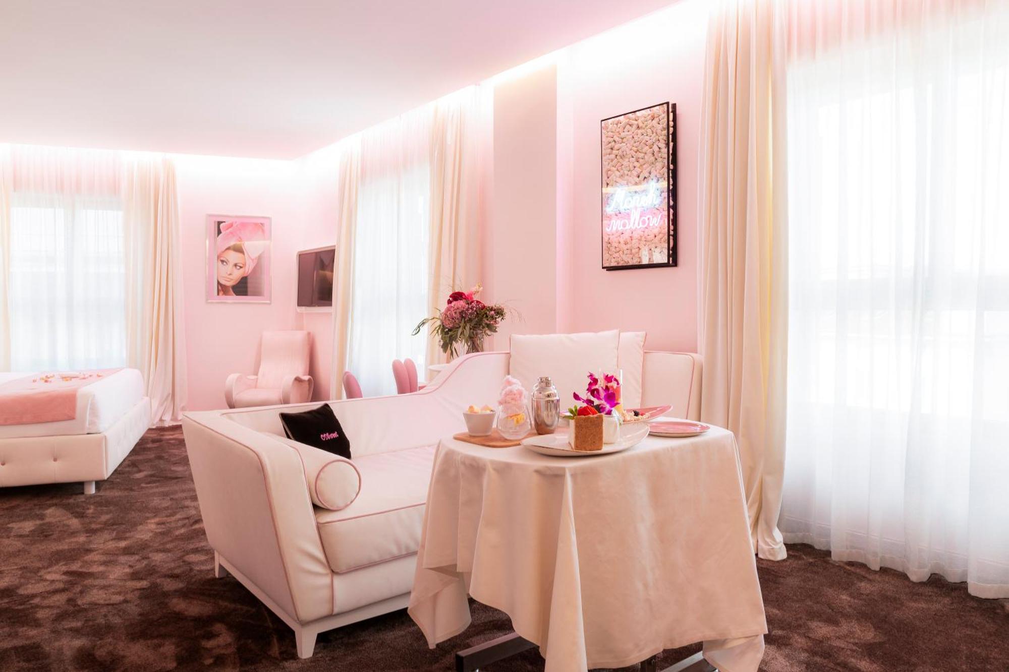 One-Bedroom Suite